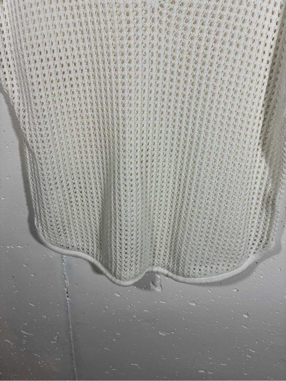 Lightweight Open-Knit V-Neck Sweater - Picture 6 of 6